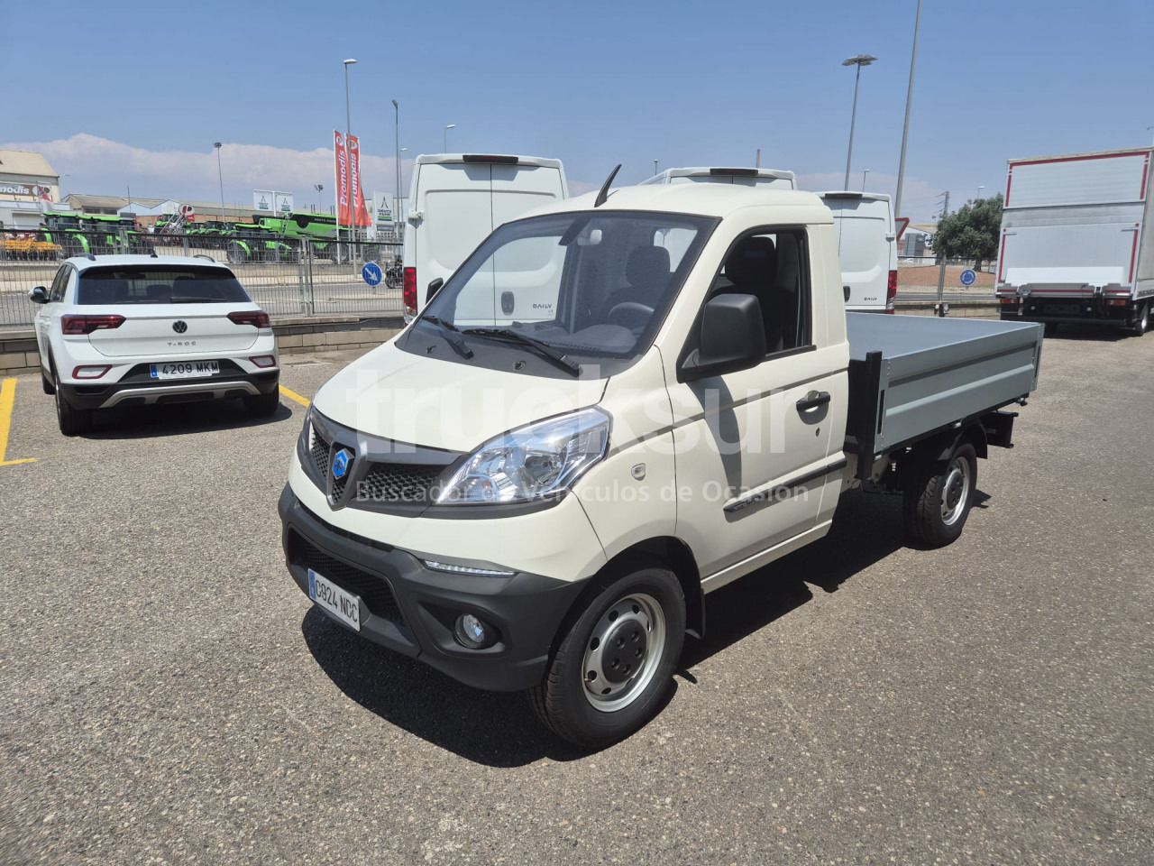 IVECO PIAGGIO PORTER 1.5I LONG RANGE - Utilitaire plateau: photos 2 IVECO PIAGGIO PORTER 1.5I LONG RANGE - Utilitaire plateau: photos 2