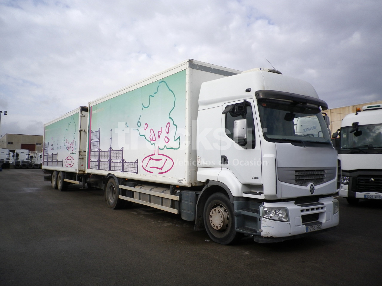 RENAULT PREMIUM 370 DXI REMOLCADOR - Camion fourgon: photos 2 RENAULT PREMIUM 370 DXI REMOLCADOR - Camion fourgon: photos 2