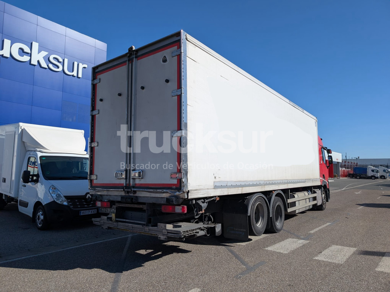 RENAULT T460 SLEEPER CAB - Camion frigorifique: photos 4 RENAULT T460 SLEEPER CAB - Camion frigorifique: photos 4