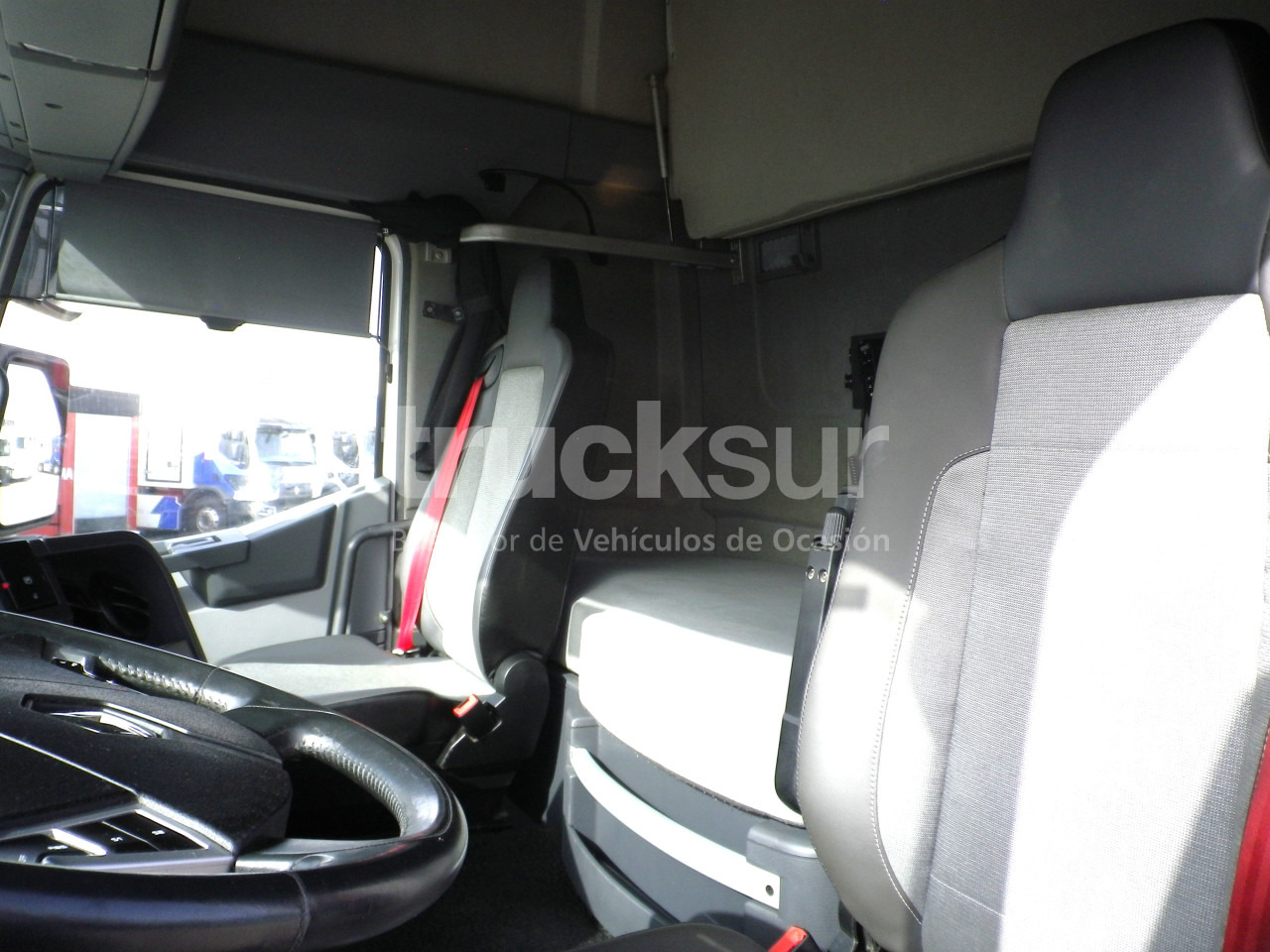 Tracteur routier RENAULT T480 SLEEPER CAB: photos 9 Tracteur routier RENAULT T480 SLEEPER CAB: photos 9