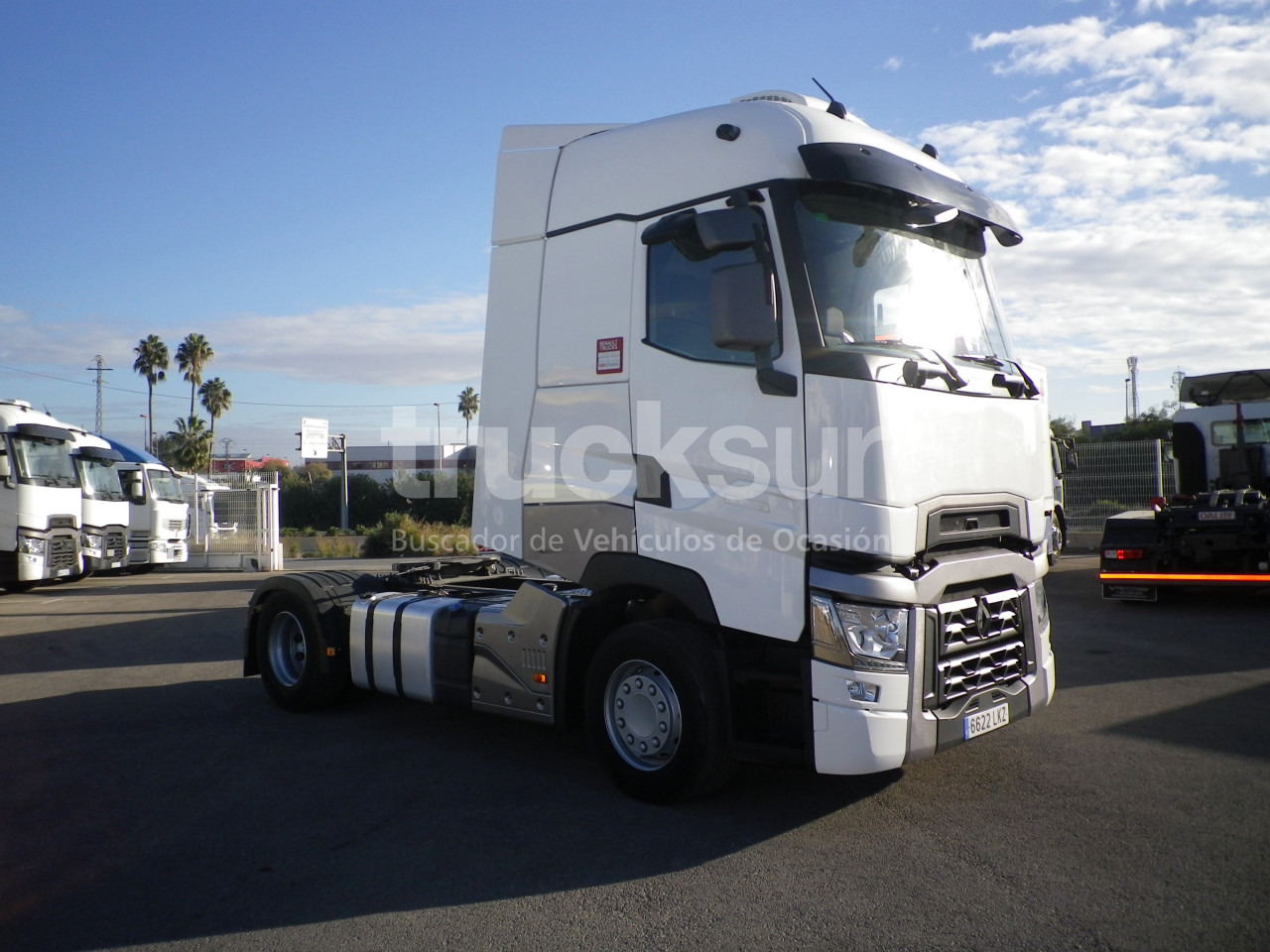 RENAULT T520 HIGH SLEEPER CAB - Tracteur routier: photos 3 RENAULT T520 HIGH SLEEPER CAB - Tracteur routier: photos 3