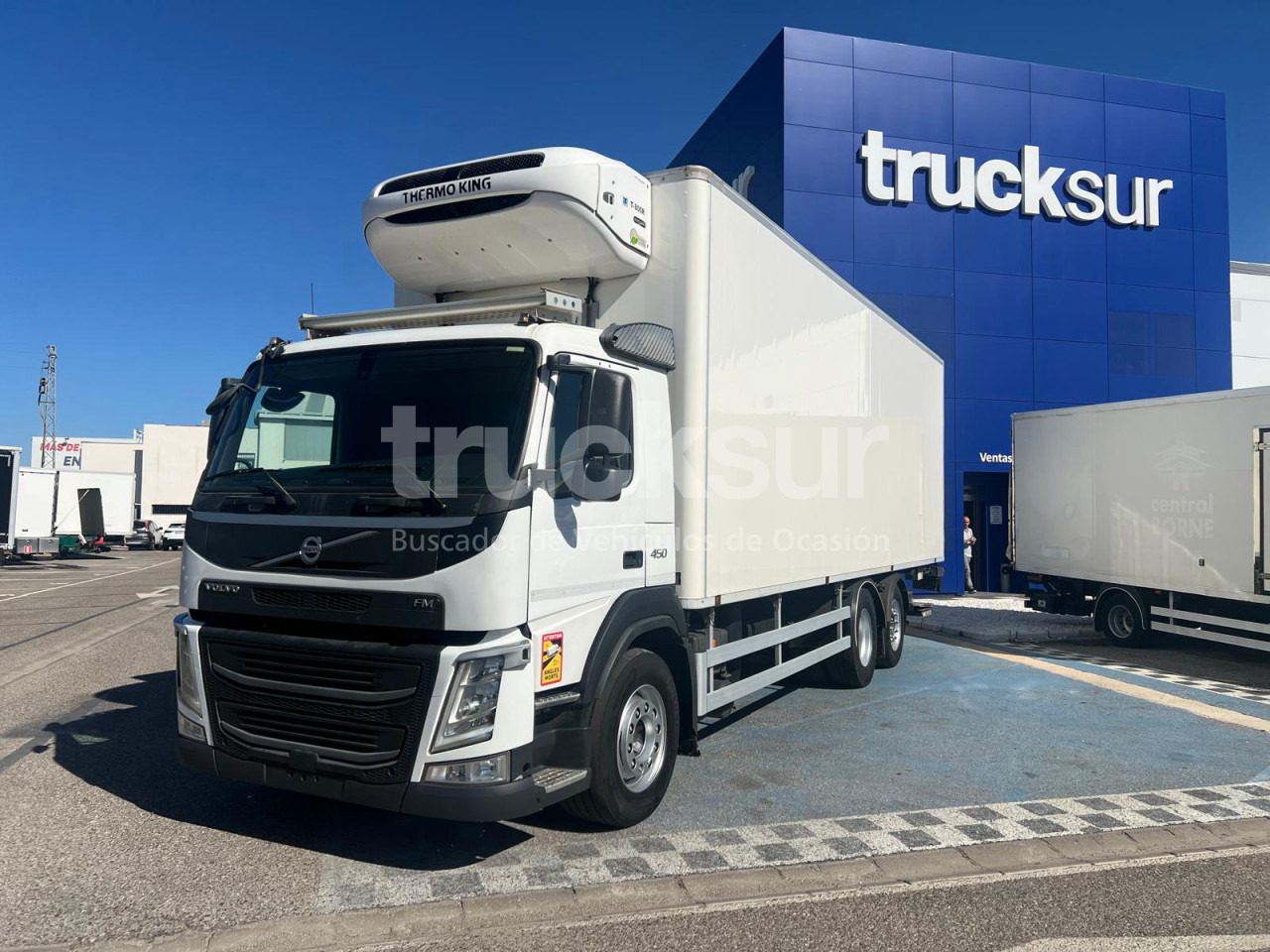 VOLVO FM450 ejes 6x2*4 - Camion frigorifique: photos 1 VOLVO FM450 ejes 6x2*4 - Camion frigorifique: photos 1