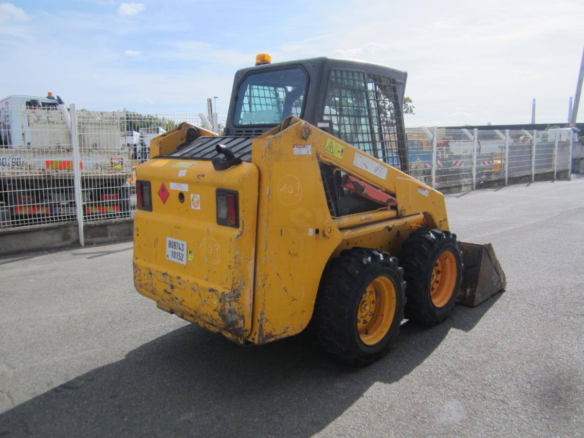 Bobcat S130 - Mini chargeuse: photos 5 Bobcat S130 - Mini chargeuse: photos 5