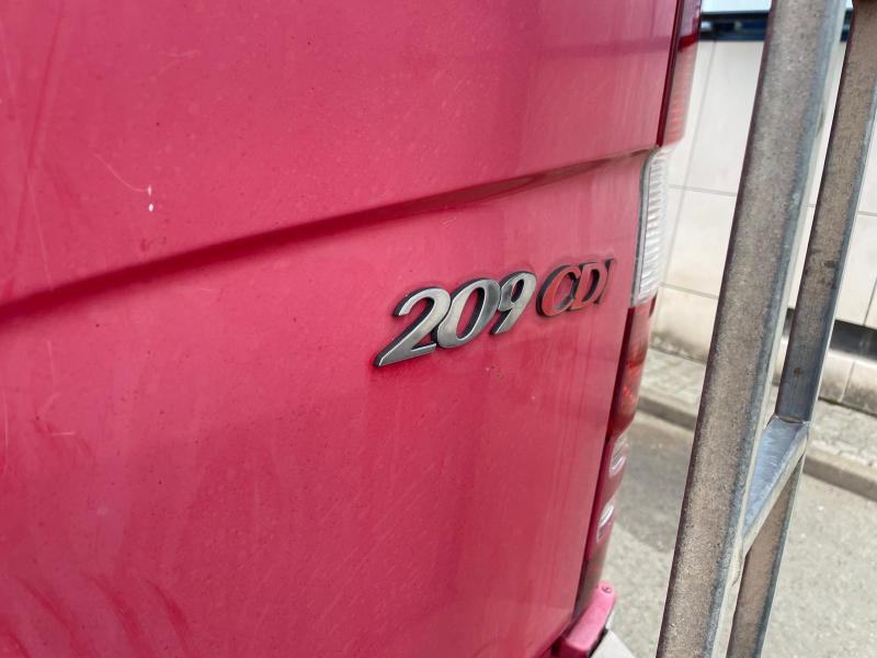 Mercedes Sprinter 209 CDI - Fourgon utilitaire: photos 4 Mercedes Sprinter 209 CDI - Fourgon utilitaire: photos 4