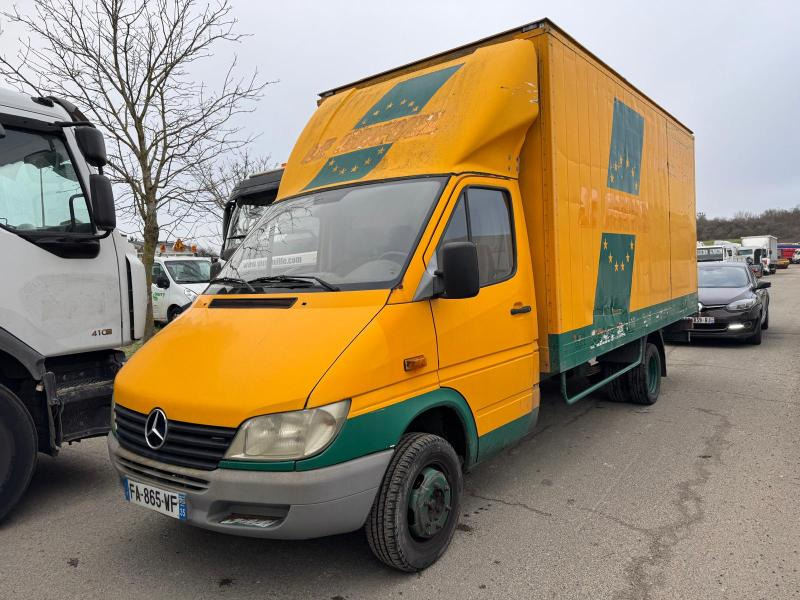 Mercedes Sprinter - Fourgon grand volume: photos 1 Mercedes Sprinter - Fourgon grand volume: photos 1