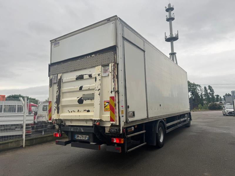 Camion fourgon Renault D-Series: photos 9