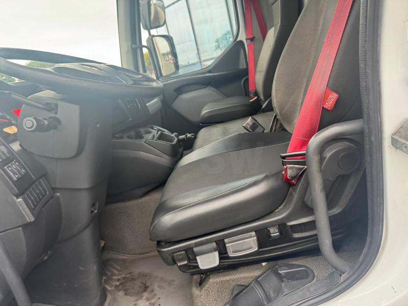 Camion fourgon Renault D-Series: photos 11
