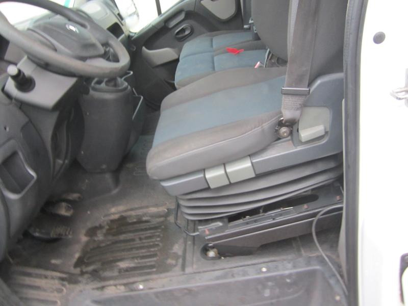 Utilitaire benne Renault Master 2.3 DCI 150: photos 18 Utilitaire benne Renault Master 2.3 DCI 150: photos 18