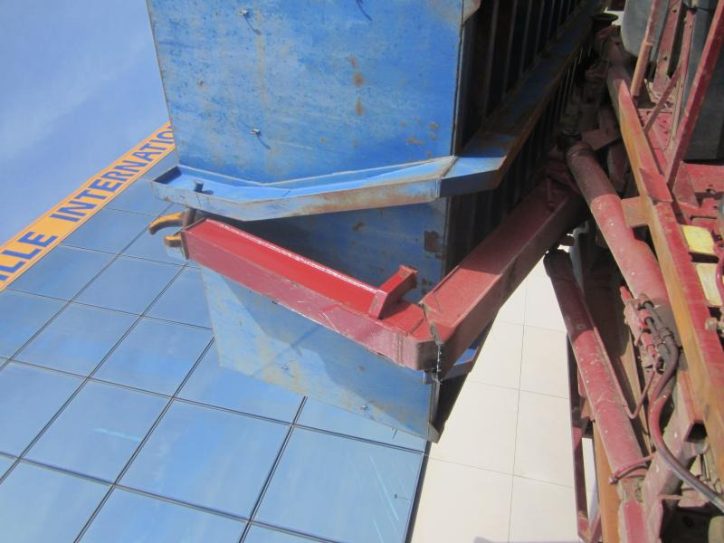 Renault Midliner 180 - Camion ampliroll: photos 3 Renault Midliner 180 - Camion ampliroll: photos 3