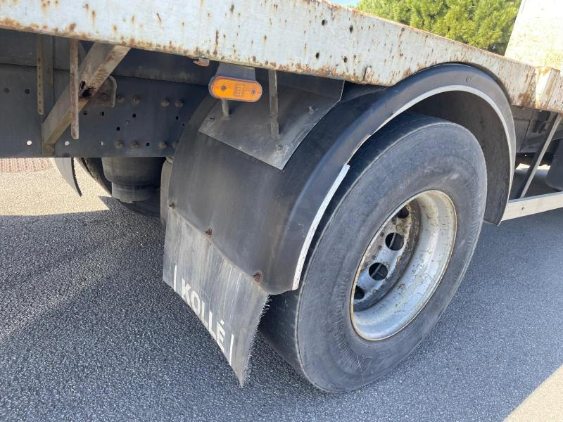 Renault Premium 270 DCI - Camion plateau: photos 5 Renault Premium 270 DCI - Camion plateau: photos 5