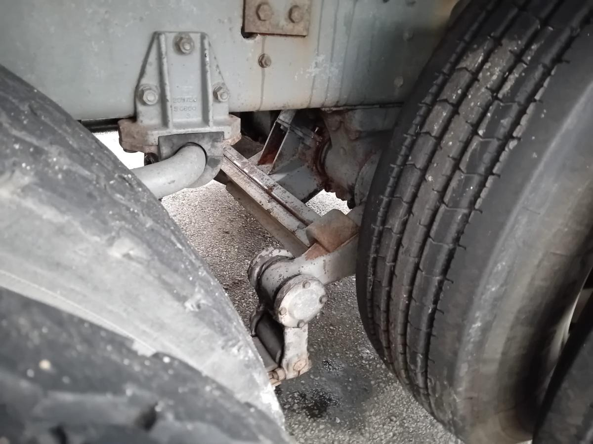 Camion citerne pour transport de la nourriture Scania 93 250: photos 7