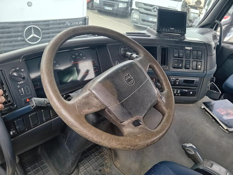 Volvo FM 400 - Camion ampliroll: photos 5 Volvo FM 400 - Camion ampliroll: photos 5