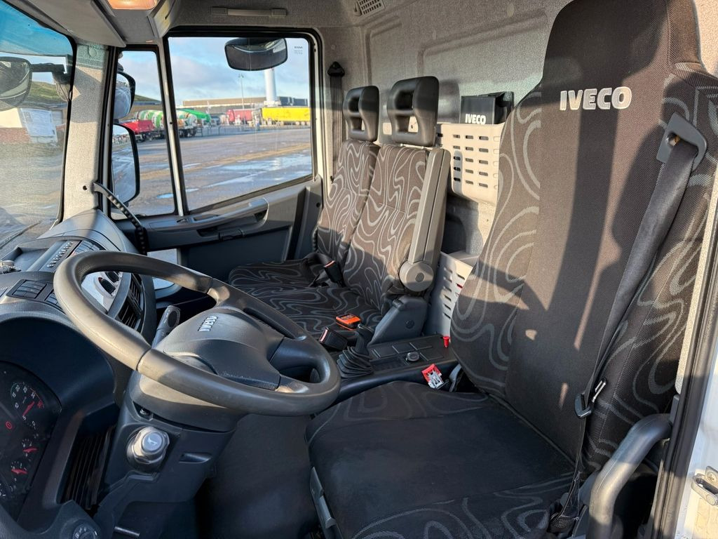 Iveco 180E32 Schmitz / Thermo King T-1200R Spectrum - Camion frigorifique: photos 5 Iveco 180E32 Schmitz / Thermo King T-1200R Spectrum - Camion frigorifique: photos 5