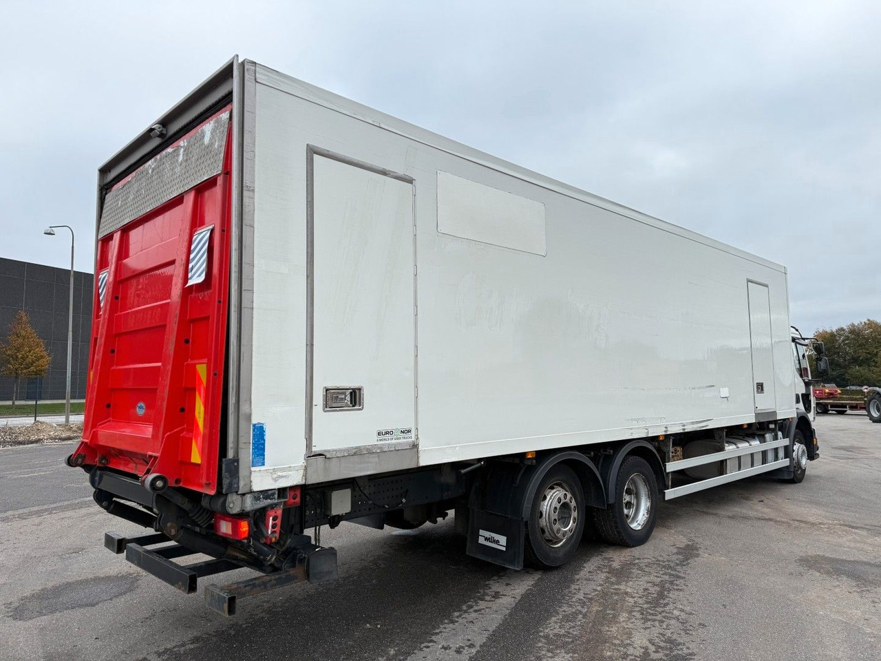 Volvo FE320 6x2*4 TK T1200-R Spectrum 9,80 m. koffer - Camion frigorifique: photos 3 Volvo FE320 6x2*4 TK T1200-R Spectrum 9,80 m. koffer - Camion frigorifique: photos 3