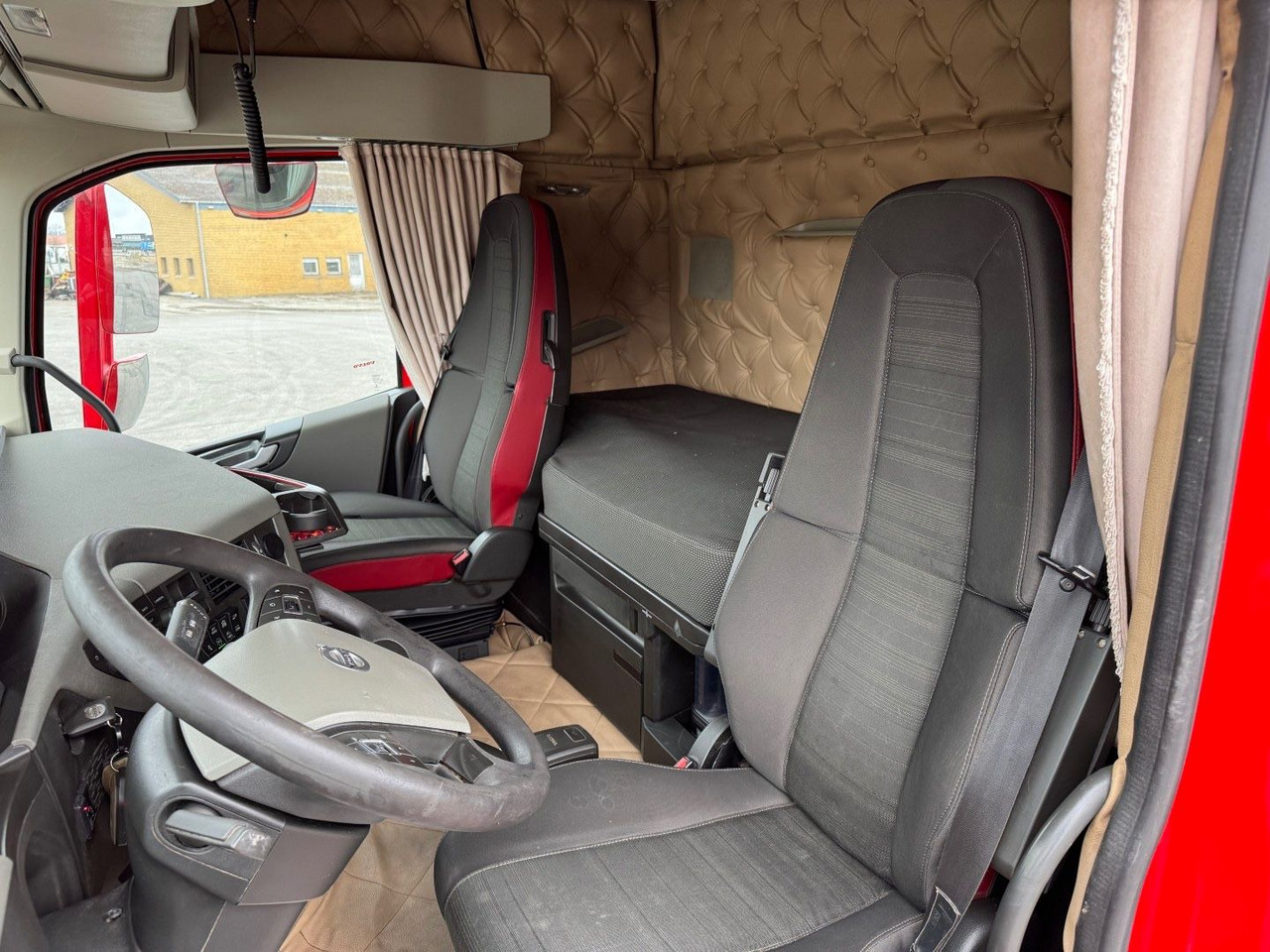 Volvo FH500 8x4*4 Tipper / Kipper (No Crane) - Camion benne: photos 5 Volvo FH500 8x4*4 Tipper / Kipper (No Crane) - Camion benne: photos 5