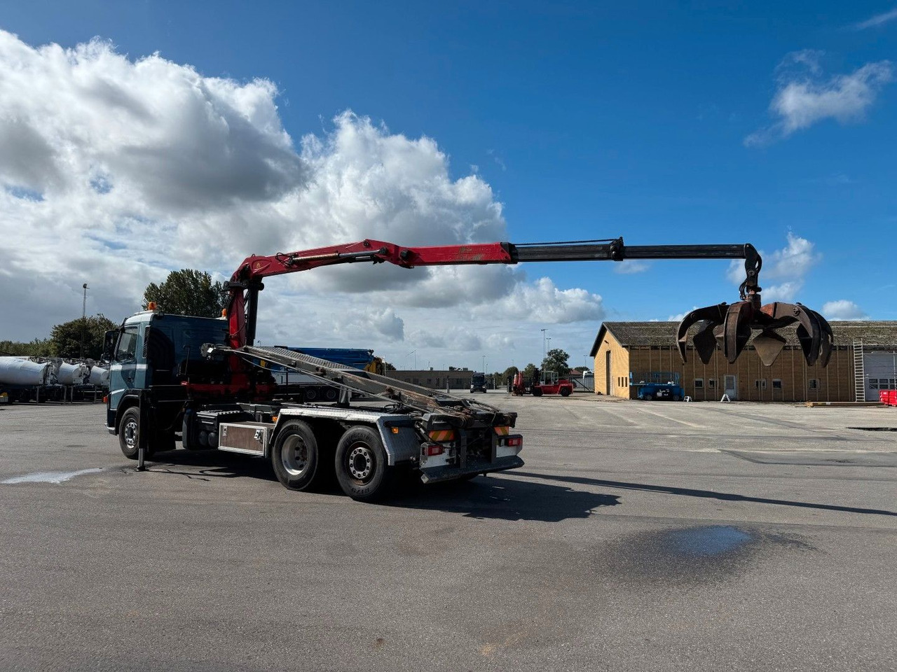 Camion grue Volvo FM340 6x2*4 Kipper / Palfinger Epsilon 150Z96: photos 16