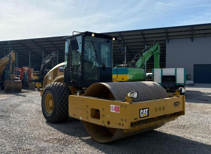 Caterpillar CS66B - Compacteur à pieds de mouton/ Monocylindre: photos 3 Caterpillar CS66B - Compacteur à pieds de mouton/ Monocylindre: photos 3