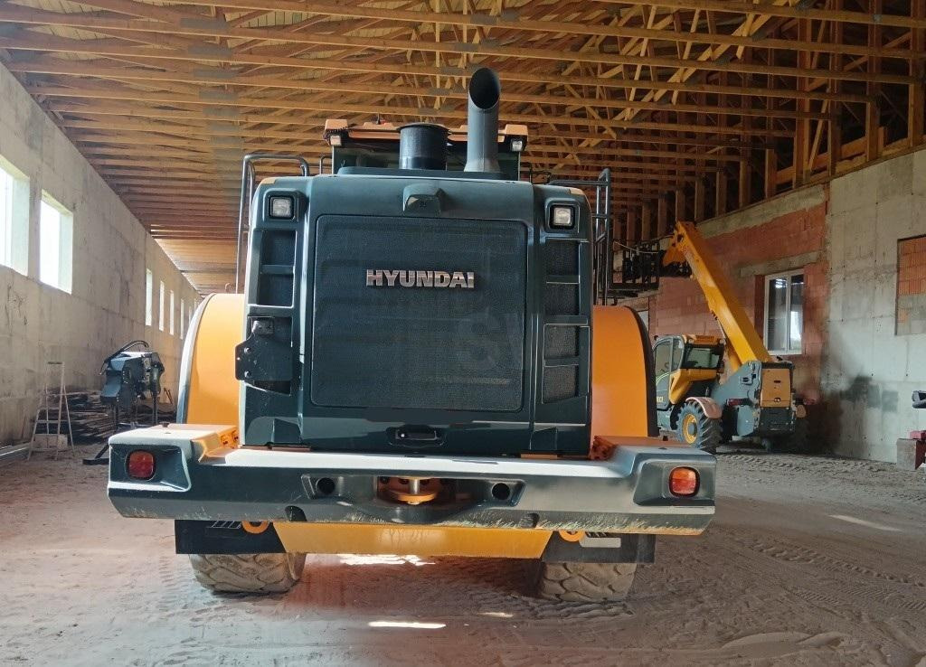 Hyundai HL975 - Chargeuse sur pneus: photos 5 Hyundai HL975 - Chargeuse sur pneus: photos 5