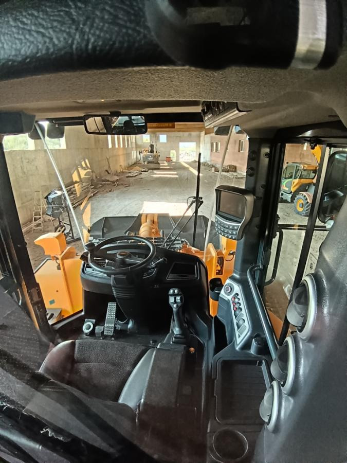 Hyundai HL975 - Chargeuse sur pneus: photos 4 Hyundai HL975 - Chargeuse sur pneus: photos 4