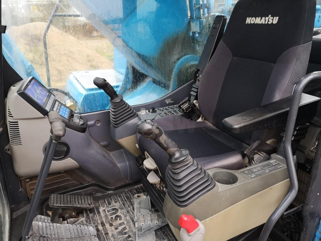 Komatsu PC490LC-10 - Pelle sur chenille: photos 5 Komatsu PC490LC-10 - Pelle sur chenille: photos 5