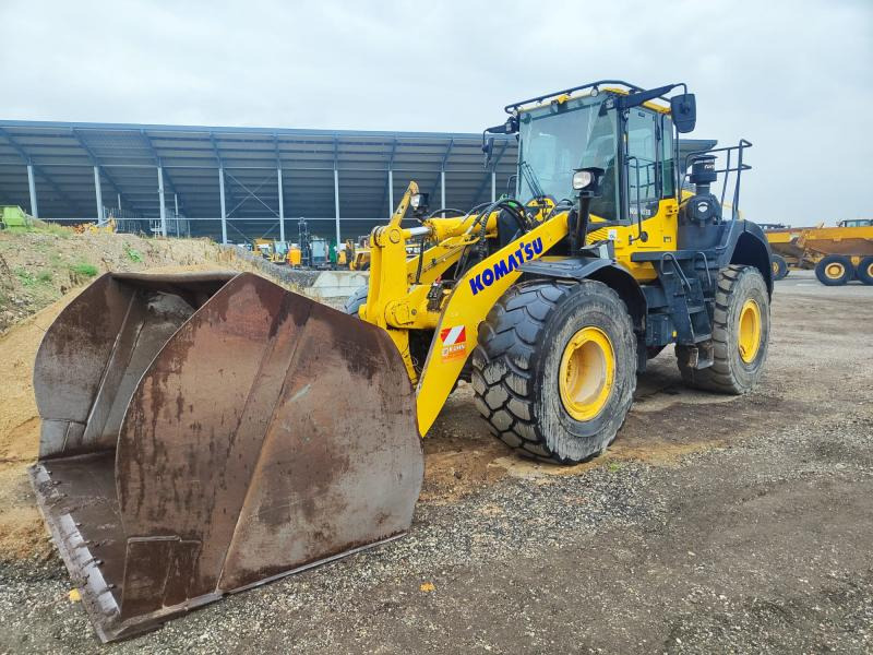 Komatsu WA380-8E0 - Chargeuse sur pneus: photos 2 Komatsu WA380-8E0 - Chargeuse sur pneus: photos 2