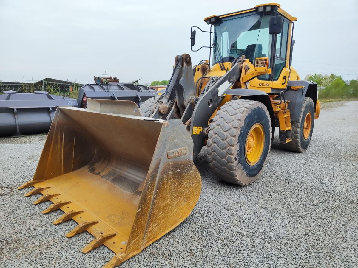 Volvo L 70 G - Chargeuse sur pneus: photos 2 Volvo L 70 G - Chargeuse sur pneus: photos 2