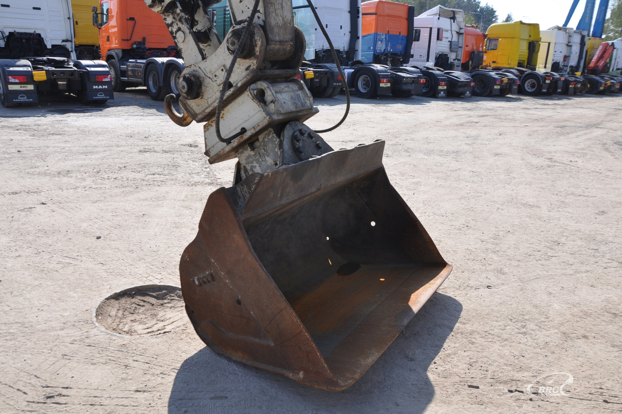 Pelle sur chenille Caterpillar 318C: photos 16