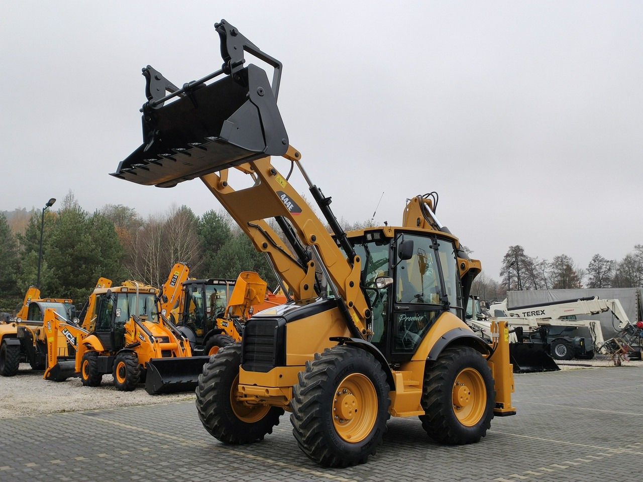 Caterpillar 444E Premier Sterowanie na Joystickach FULL OPCJA - Tractopelle: photos 1 Caterpillar 444E Premier Sterowanie na Joystickach FULL OPCJA - Tractopelle: photos 1