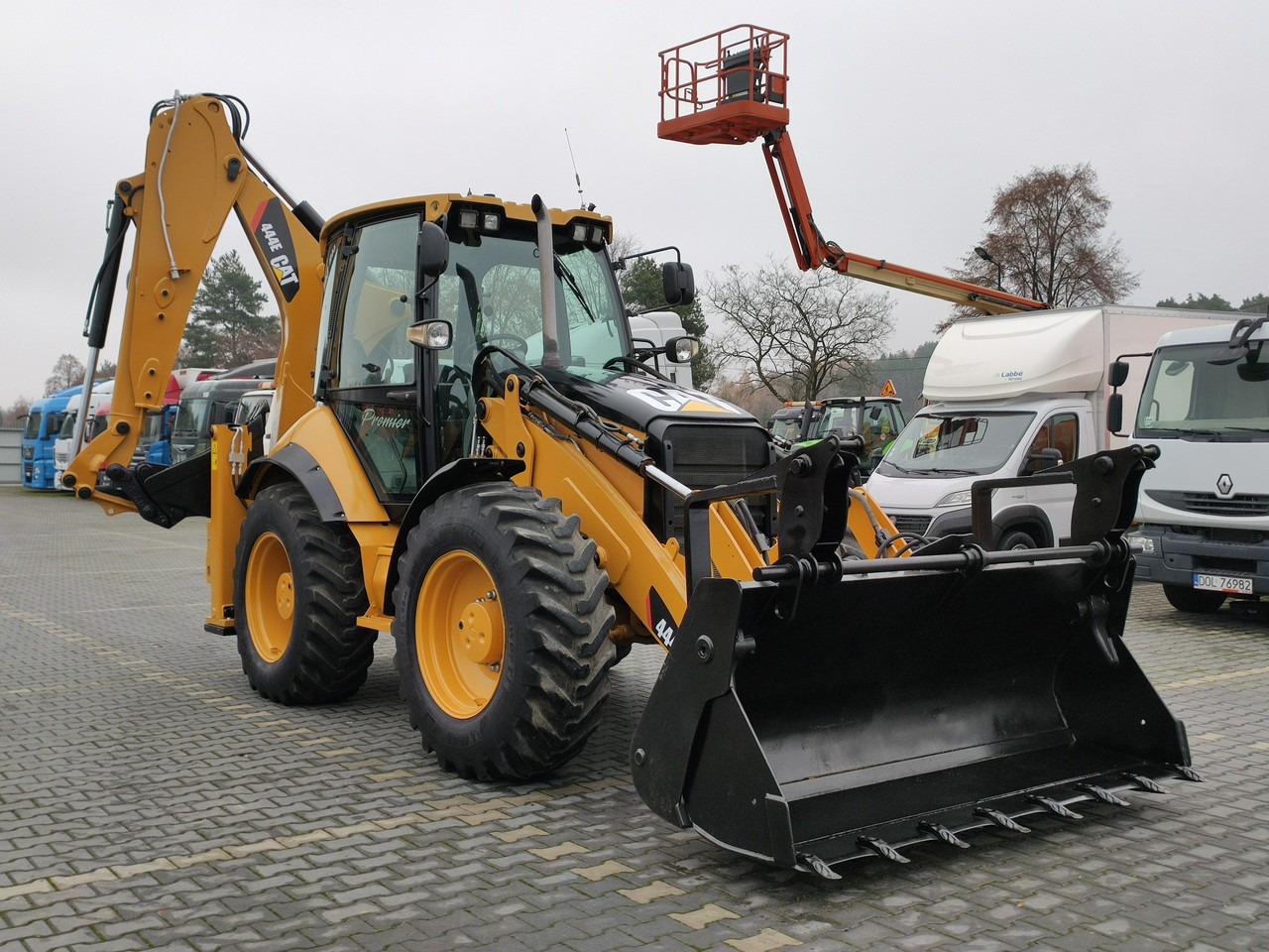 Caterpillar 444E Premier Sterowanie na Joystickach FULL OPCJA - Tractopelle: photos 2 Caterpillar 444E Premier Sterowanie na Joystickach FULL OPCJA - Tractopelle: photos 2