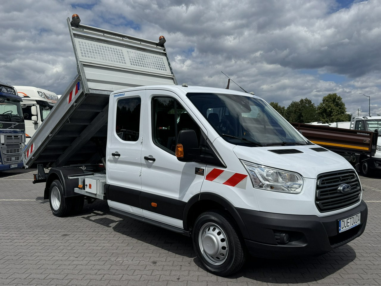 Ford Transit - Utilitaire benne: photos 4 Ford Transit - Utilitaire benne: photos 4
