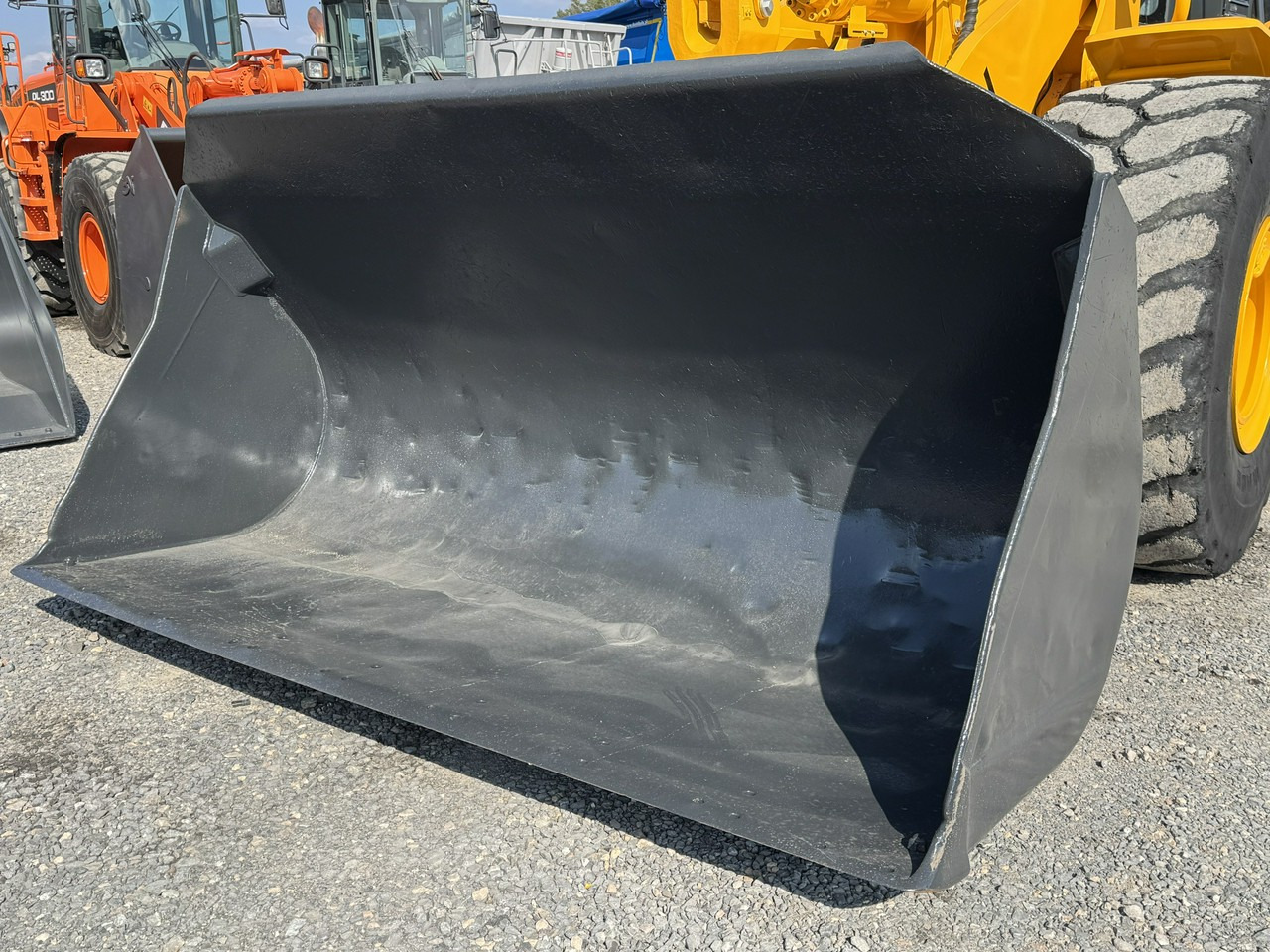 Hyundai HL770-7A - Chargeuse sur pneus: photos 4 Hyundai HL770-7A - Chargeuse sur pneus: photos 4