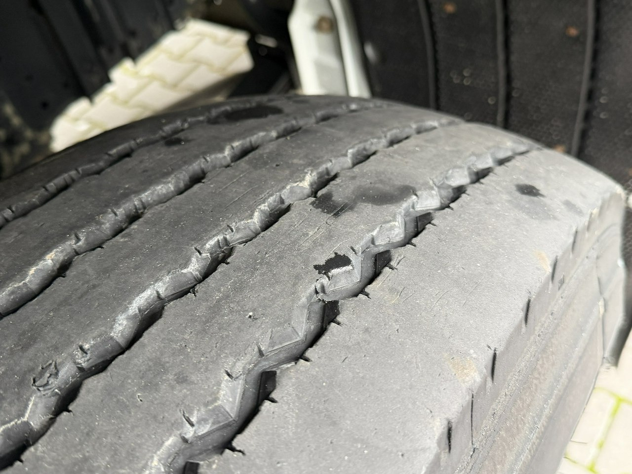 Iveco STRALIS 260S40 E6 Chłodnia Mroźnia Agregat THERMO KING T-1000R - Camion frigorifique: photos 4 Iveco STRALIS 260S40 E6 Chłodnia Mroźnia Agregat THERMO KING T-1000R - Camion frigorifique: photos 4