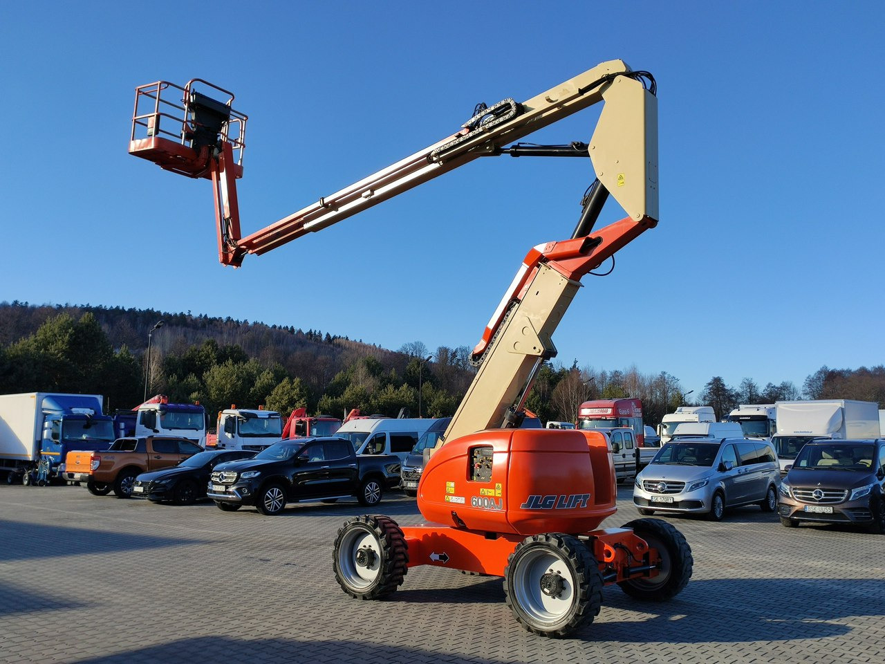 JLG 600AJ 4x4 PODNOŚNIK PRZEGUBOWY - Nacelle articulée: photos 3 JLG 600AJ 4x4 PODNOŚNIK PRZEGUBOWY - Nacelle articulée: photos 3