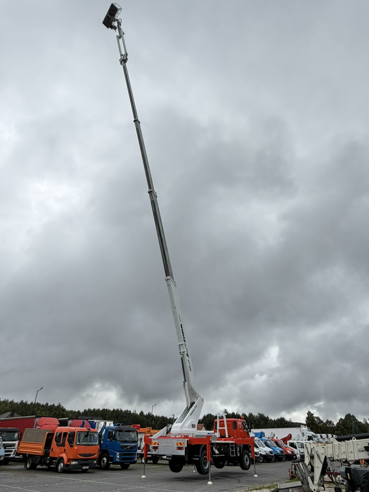 MAN 18.284 4x4 Zwyżka WUMAG WT 425 Podnośnik Koszowy - Camion avec nacelle: photos 3 MAN 18.284 4x4 Zwyżka WUMAG WT 425 Podnośnik Koszowy - Camion avec nacelle: photos 3