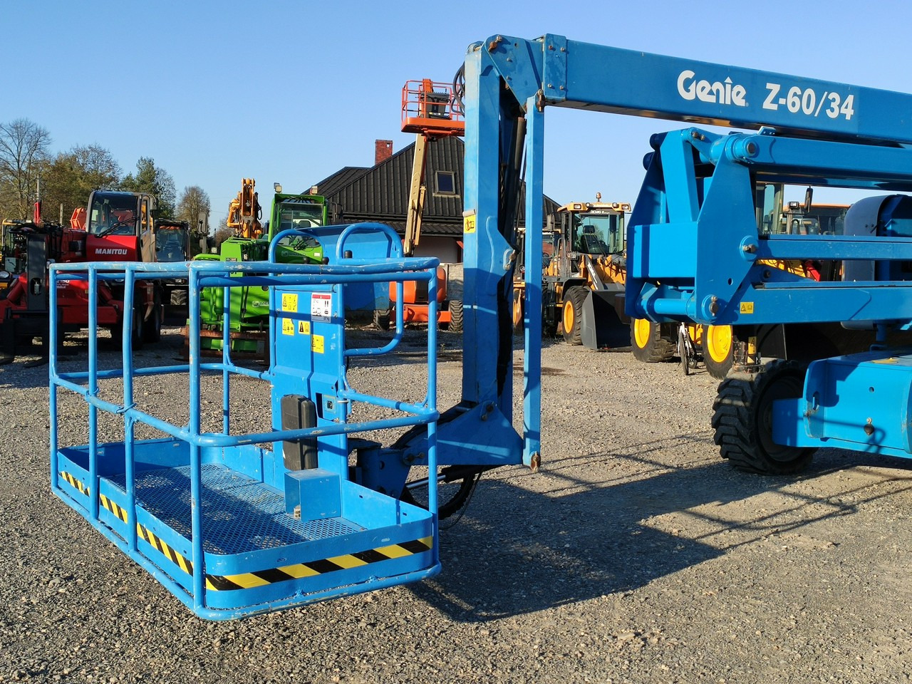 Manitou 200 ATJ,Genie Z60/34 PODNOŚNIK PRZEGUBOWY TELEKOPOWY JGL 4x4 4WD - Nacelle articulée: photos 3 Manitou 200 ATJ,Genie Z60/34 PODNOŚNIK PRZEGUBOWY TELEKOPOWY JGL 4x4 4WD - Nacelle articulée: photos 3