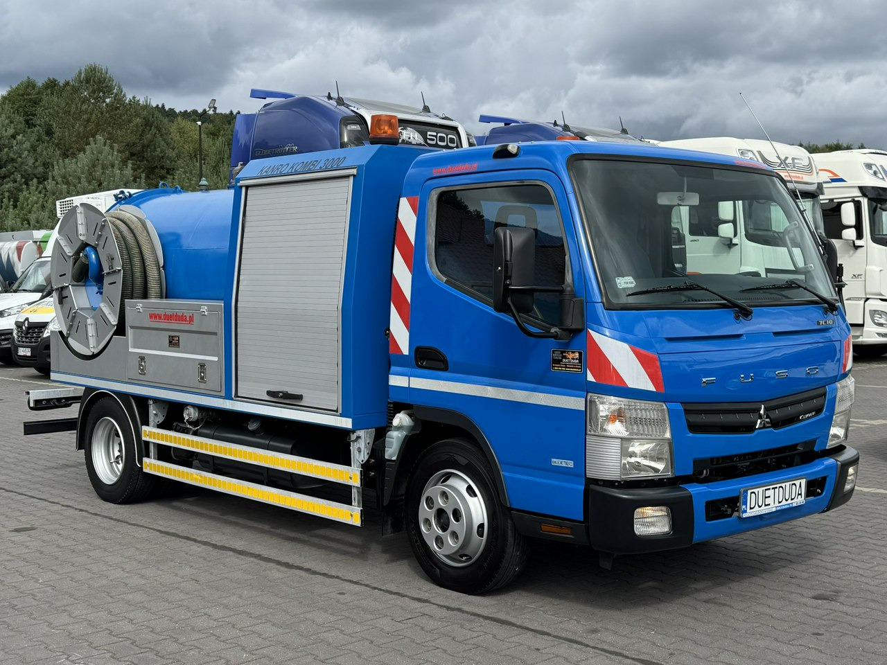 Mitsubishi Canter 7C18 3.0/150 KM Asenizcyjny - Camion hydrocureur: photos 1 Mitsubishi Canter 7C18 3.0/150 KM Asenizcyjny - Camion hydrocureur: photos 1