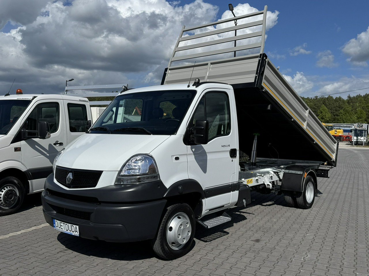 Renault Mascott - Utilitaire benne: photos 5 Renault Mascott - Utilitaire benne: photos 5