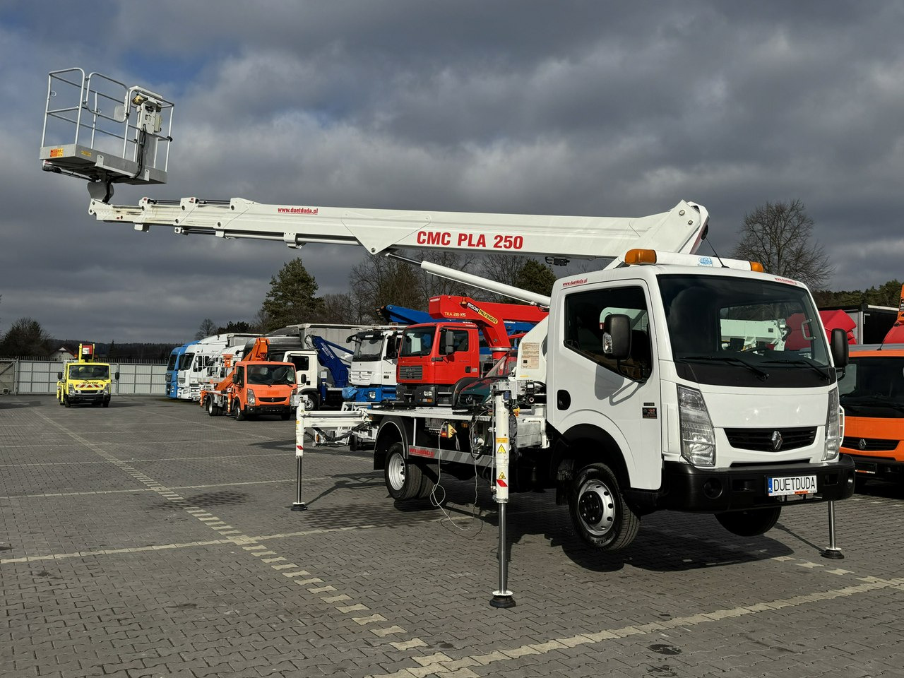 Renault Maxity - Camion avec nacelle: photos 4 Renault Maxity - Camion avec nacelle: photos 4