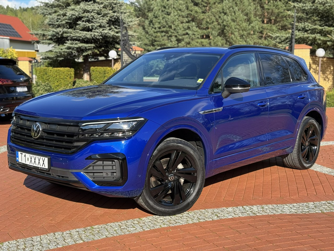 Volkswagen Touareg - SUV: photos 1 Volkswagen Touareg - SUV: photos 1