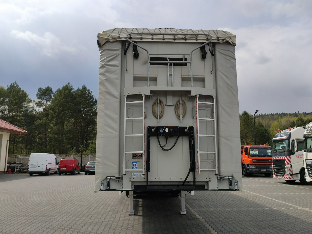 Wielton Standard na osiach SAF LIBNER DO PALET, ZRĄBKI, TROCIN - Semi-remorque rideaux coulissants: photos 5 Wielton Standard na osiach SAF LIBNER DO PALET, ZRĄBKI, TROCIN - Semi-remorque rideaux coulissants: photos 5