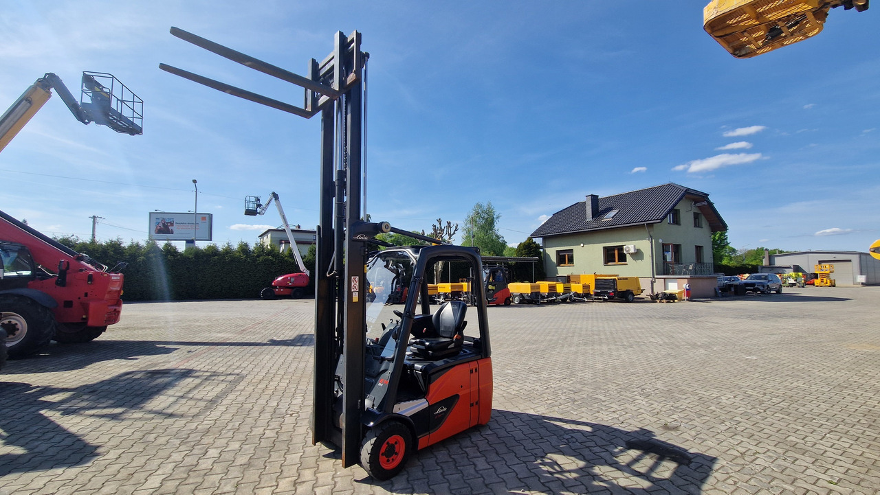 LINDE E 14 EVO - Chariot élévateur électrique: photos 3 LINDE E 14 EVO - Chariot élévateur électrique: photos 3