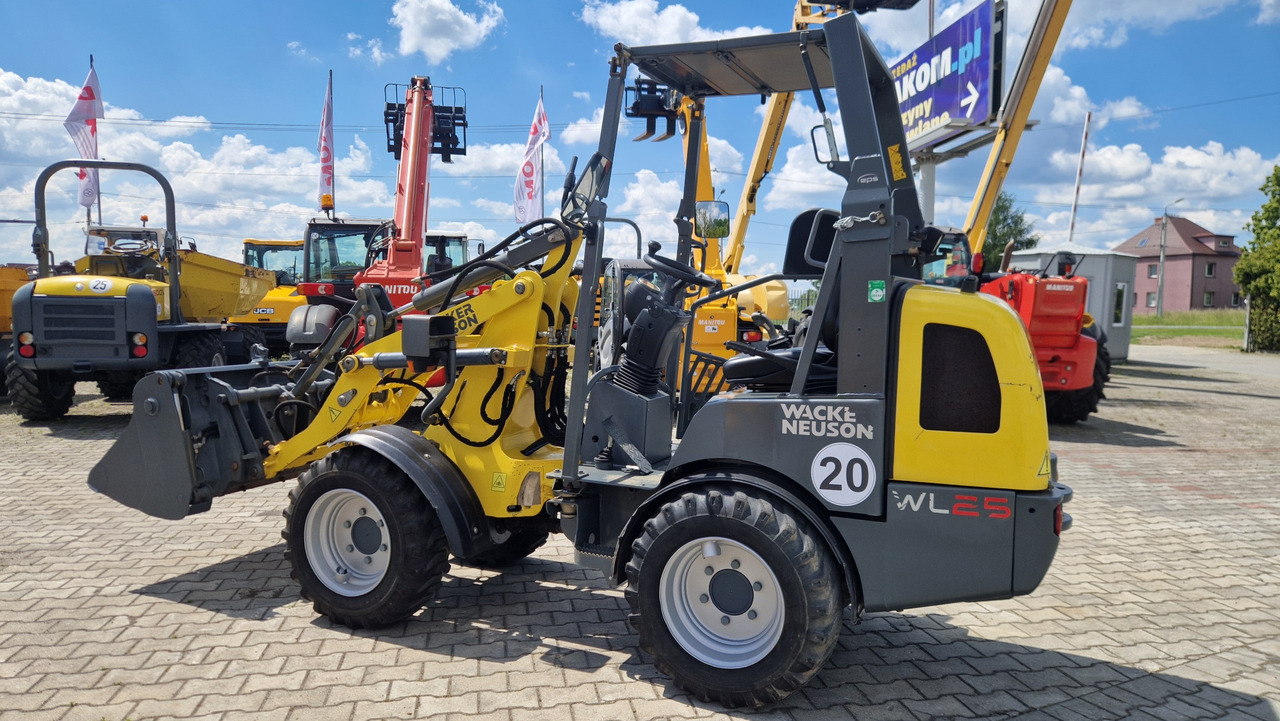 WACKER NEUSON WL 25 - Chargeuse sur pneus: photos 1 WACKER NEUSON WL 25 - Chargeuse sur pneus: photos 1