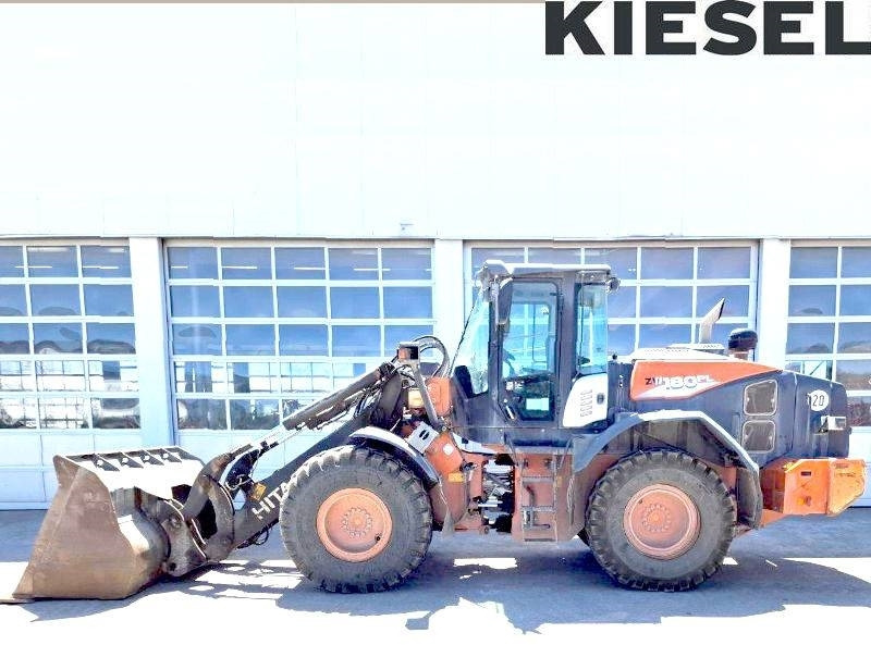 Hitachi ZW 180-6 PL High Lift - Chargeuse sur pneus: photos 1 Hitachi ZW 180-6 PL High Lift - Chargeuse sur pneus: photos 1