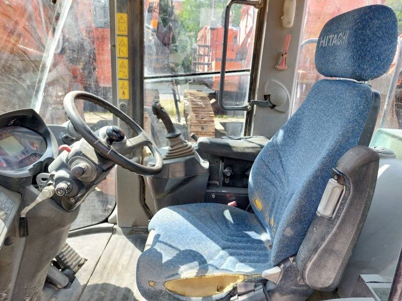 Chargeuse sur pneus Hitachi ZW 310: photos 10 Chargeuse sur pneus Hitachi ZW 310: photos 10