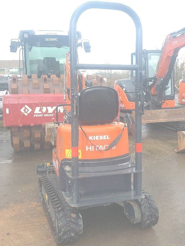 Hitachi ZX 10 U-6 - Mini pelle: photos 3 Hitachi ZX 10 U-6 - Mini pelle: photos 3