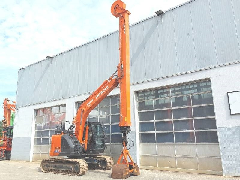 Hitachi ZX 135 US-6 Teledipper - Pelle sur chenille: photos 4 Hitachi ZX 135 US-6 Teledipper - Pelle sur chenille: photos 4