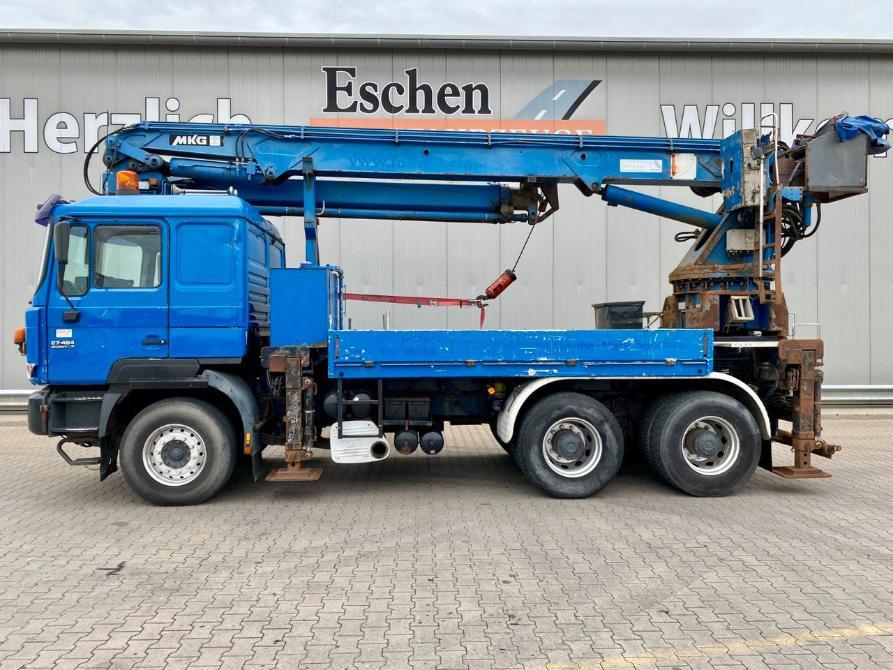 MAN 27.464 6x4 | MKG HMK 350a 2L*FUNK*Retarder*AHK MAN 27.464 6x4 | MKG HMK 350a 2L*FUNK*Retarder*AHK - Camion grue: photos 2 MAN 27.464 6x4 | MKG HMK 350a 2L*FUNK*Retarder*AHK MAN 27.464 6x4 | MKG HMK 350a 2L*FUNK*Retarder*AHK - Camion grue: photos 2
