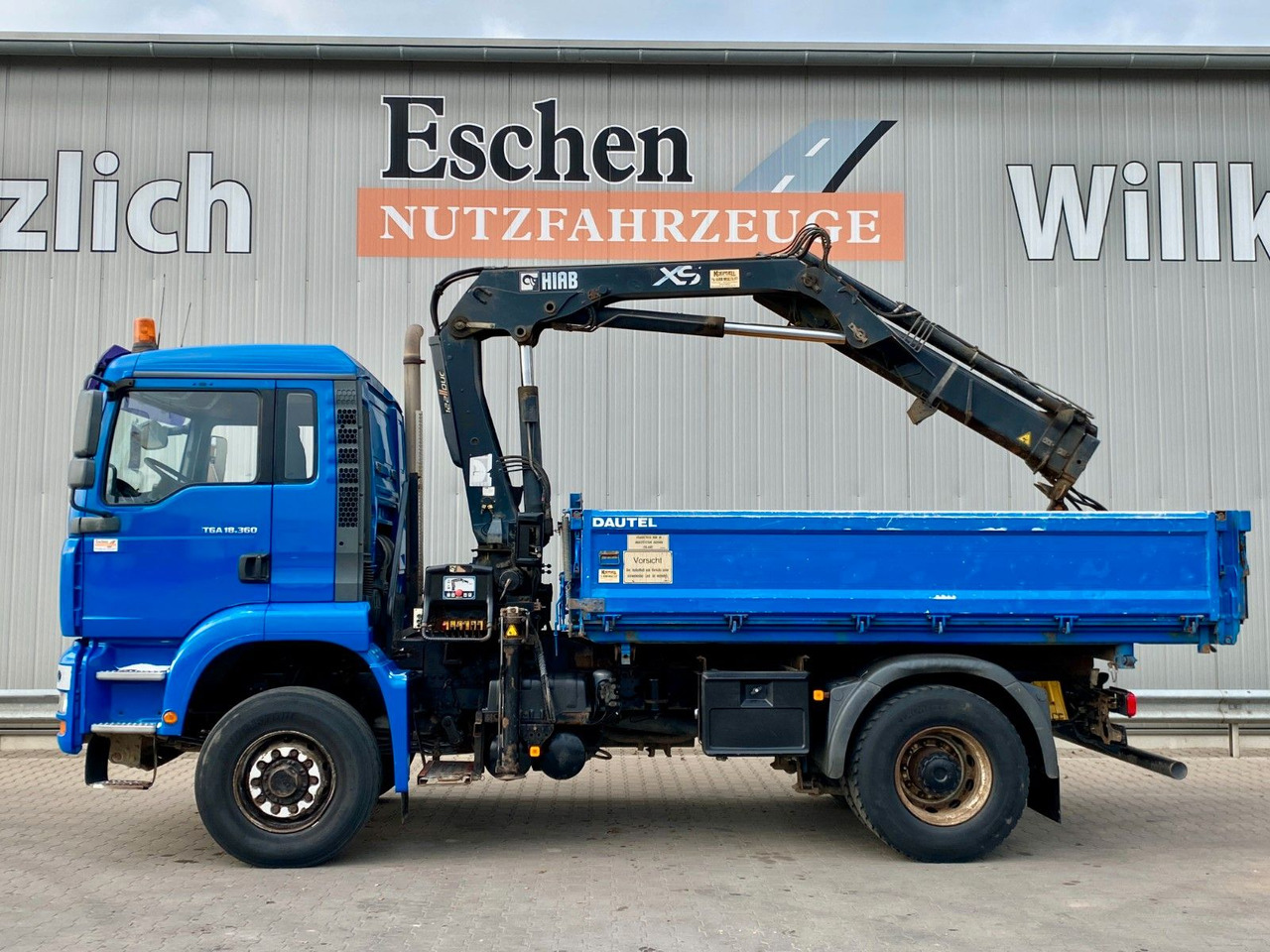 MAN TGA 18.360 4x4H BL Hiab Kran*Dautel Kipper*Klima MAN TGA 18.360 4x4H BL Hiab Kran*Dautel Kipper*Klima - Camion benne, Camion grue: photos 3 MAN TGA 18.360 4x4H BL Hiab Kran*Dautel Kipper*Klima MAN TGA 18.360 4x4H BL Hiab Kran*Dautel Kipper*Klima - Camion benne, Camion grue: photos 3