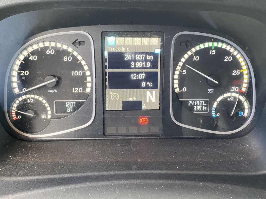 Mercedes-Benz 1523 L Atego / Dhollandia LBW - Camion frigorifique: photos 5 Mercedes-Benz 1523 L Atego / Dhollandia LBW - Camion frigorifique: photos 5