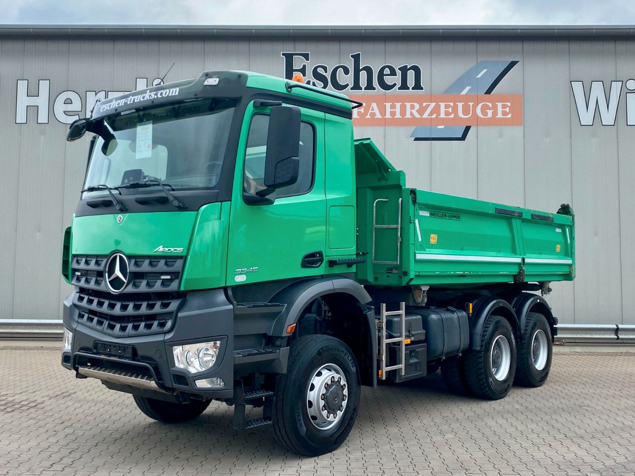 Mercedes-Benz Arocs 3345 6x6 | MEILLER*Bordmatik*Blatt*AHK+Oel - Camion benne: photos 1 Mercedes-Benz Arocs 3345 6x6 | MEILLER*Bordmatik*Blatt*AHK+Oel - Camion benne: photos 1